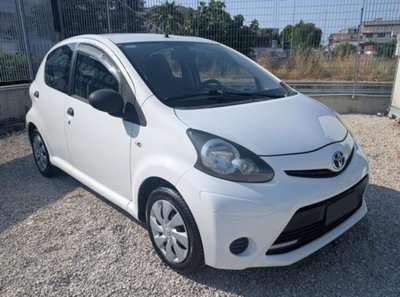 Toyota Aygo 1.0 12V VVT-i 5 porte Active Connect (2)