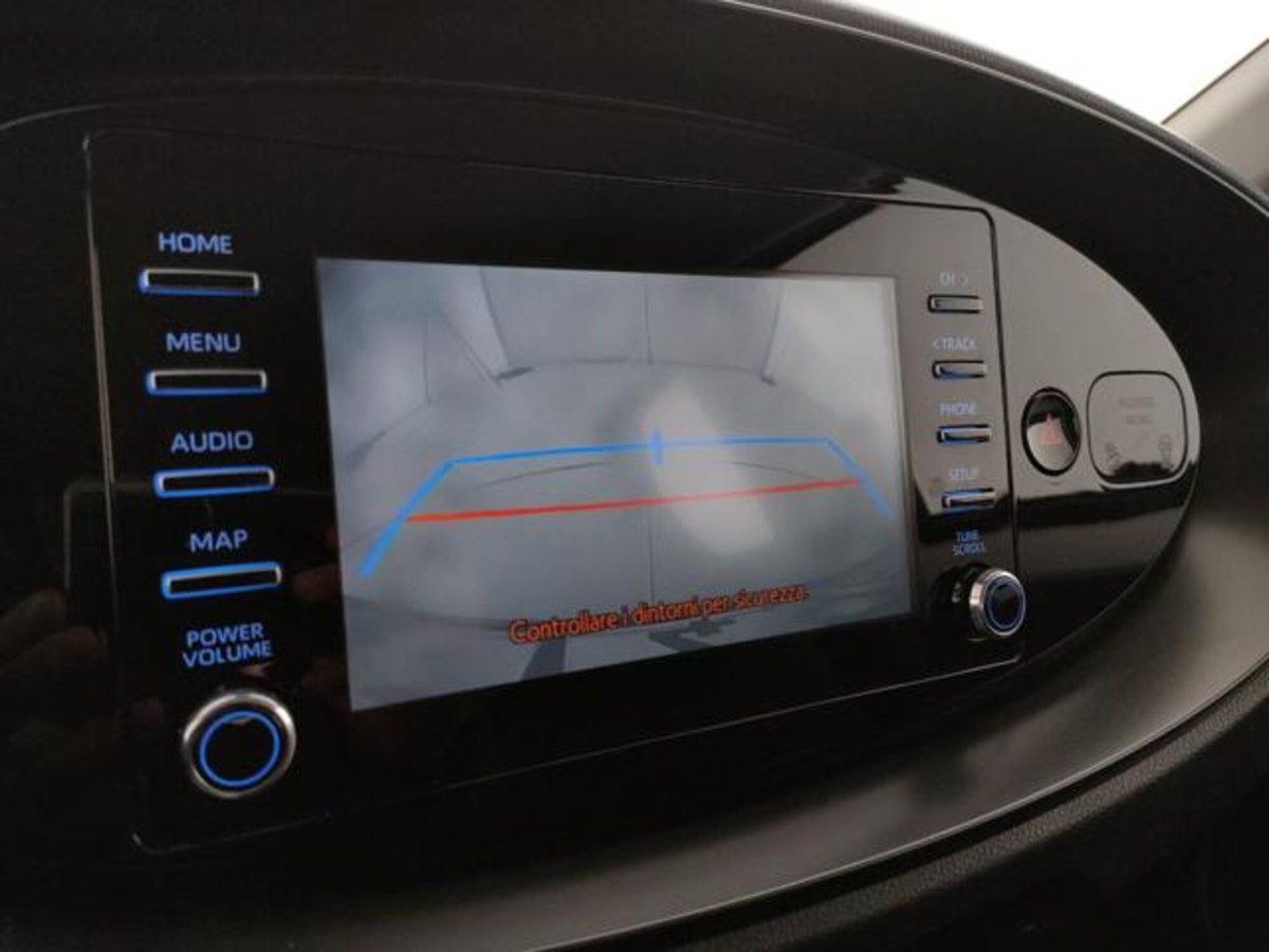 Toyota Aygo X 1.0 VVT-i 72 CV 5 porte Limited Air (13)