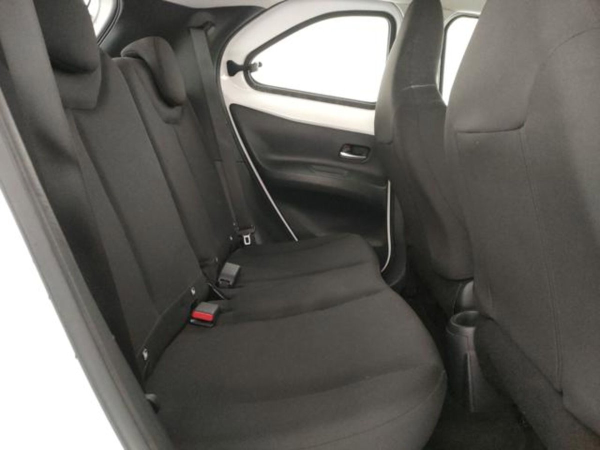Toyota Aygo X 1.0 VVT-i 72 CV 5 porte Limited Air (15)