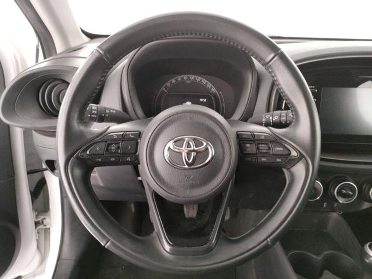 Toyota Aygo X 1.0 VVT-i 72 CV 5 porte Limited Air (8)