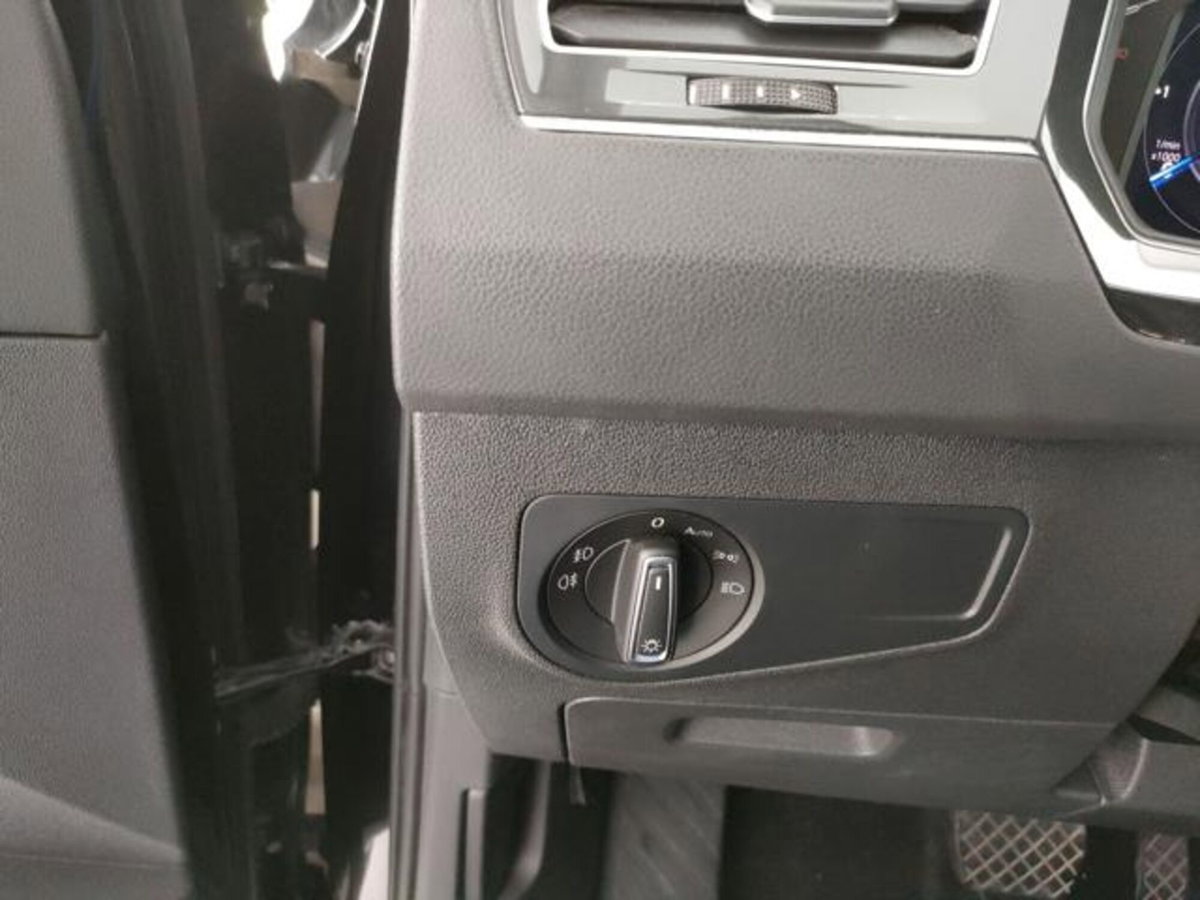 Volkswagen Tiguan Allspace 2.0 TDI SCR DSG 4MOTION R-Line (6)