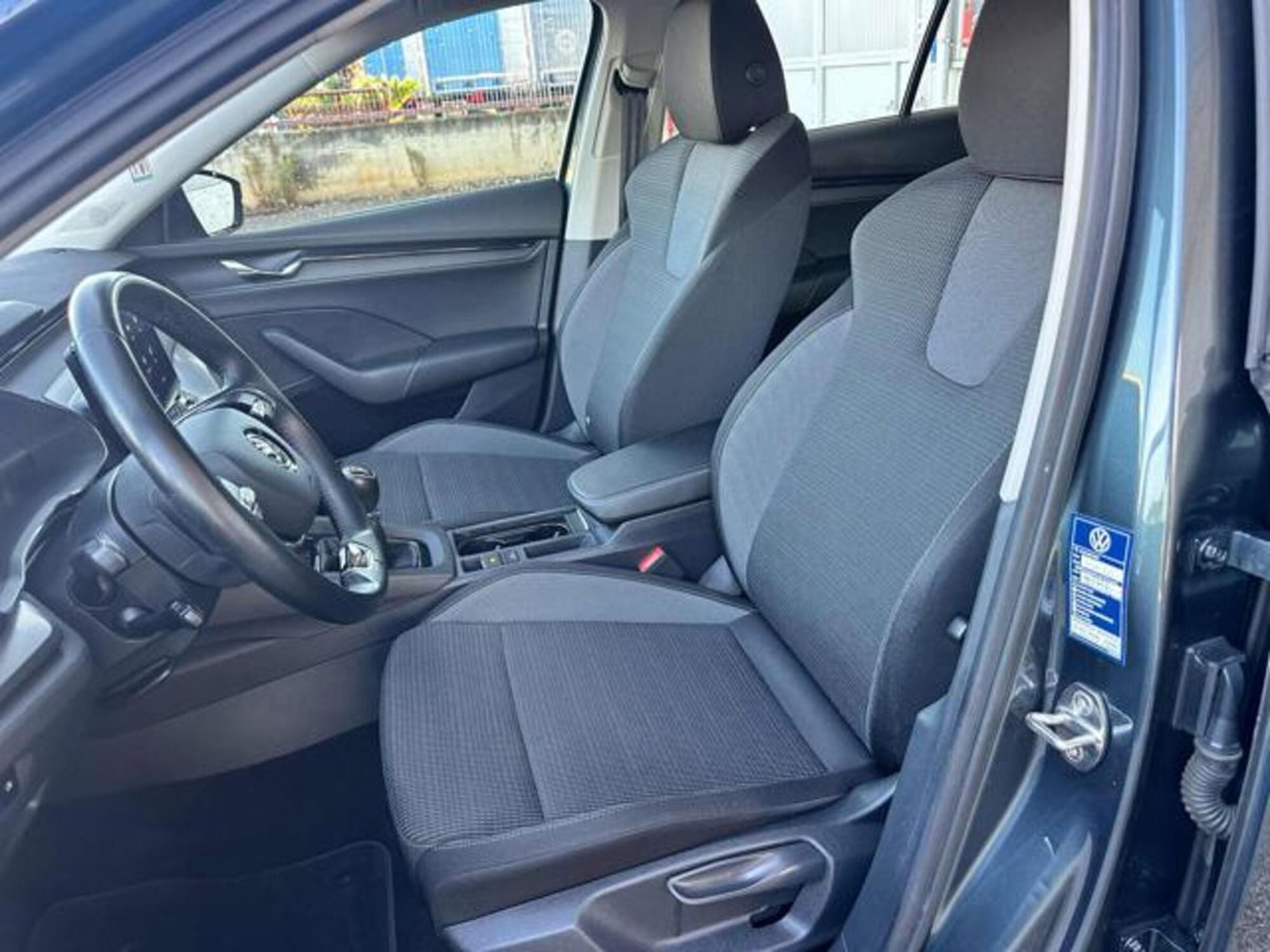 Skoda Octavia Station Wagon 2.0 TDI EVO SCR DSG Wagon Executive (10)