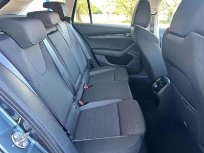 Skoda Octavia Station Wagon 2.0 TDI EVO SCR DSG Wagon Executive (13)