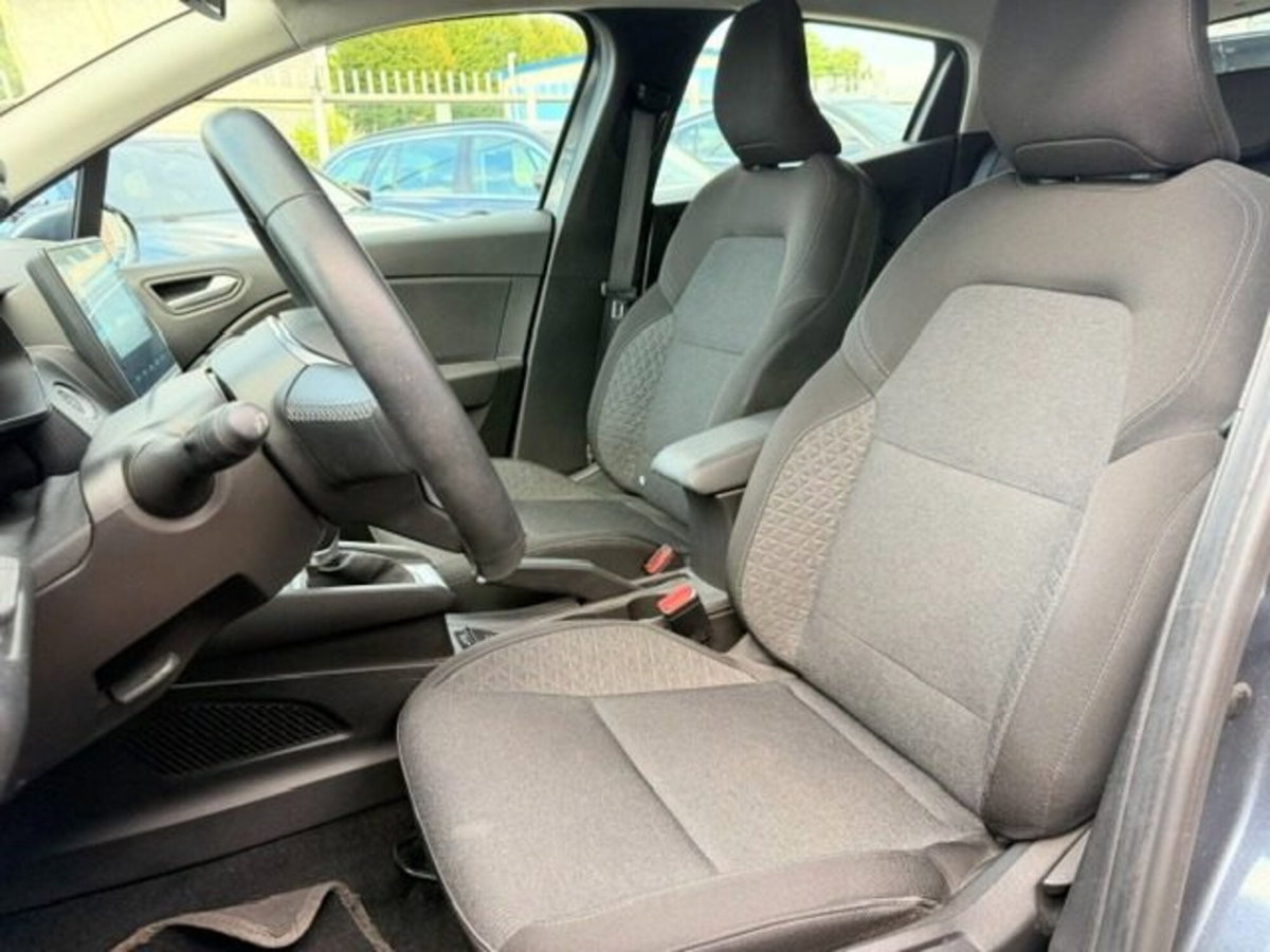 Renault Clio Full Hybrid E-Tech 140 CV 5 porte Business (9)