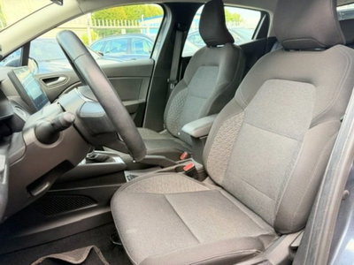 Renault Clio Full Hybrid E-Tech 140 CV 5 porte Business (9)