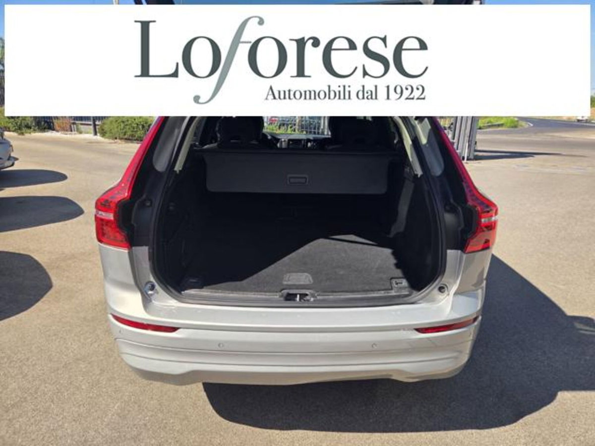 Volvo XC60 B5 (d) AWD automatico Core (13)