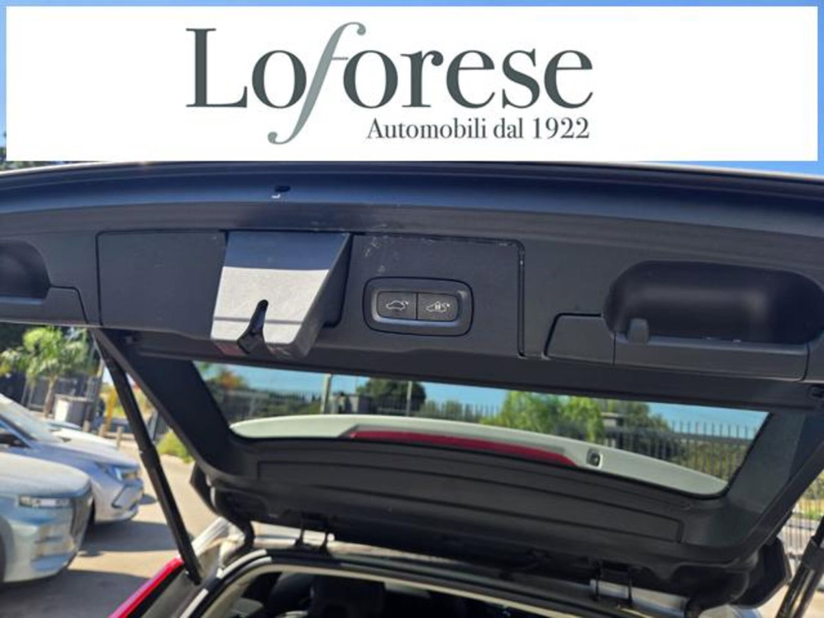 Volvo XC60 B5 (d) AWD automatico Core (14)
