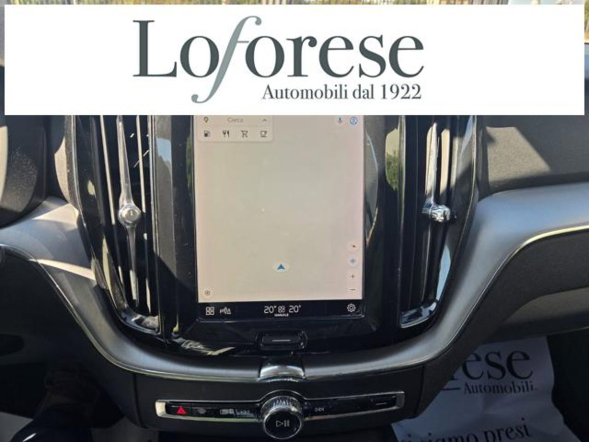 Volvo XC60 B5 (d) AWD automatico Core (17)