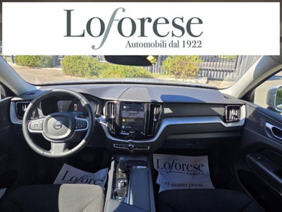 Volvo XC60 B5 (d) AWD automatico Core (9)