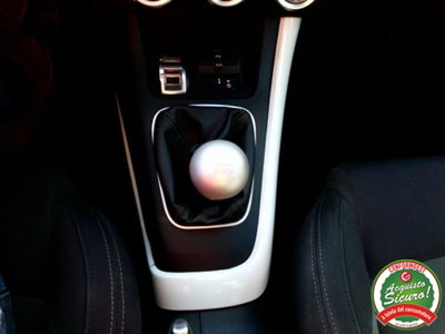Alfa Romeo Giulietta 1.6 JTDm-2 Distinctive (19)