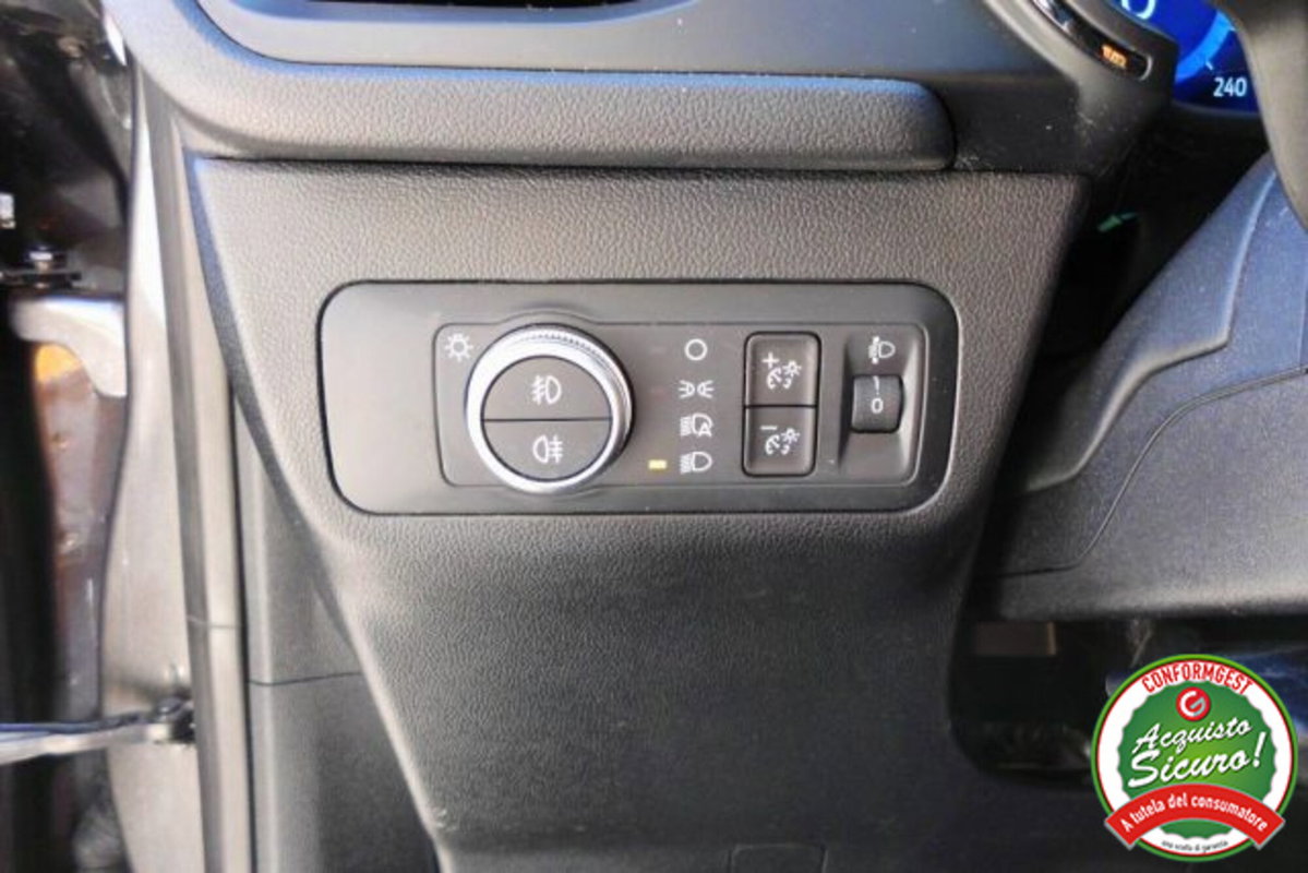 Ford Kuga 1.5 EcoBlue 120 CV 2WD ST-Line (17)