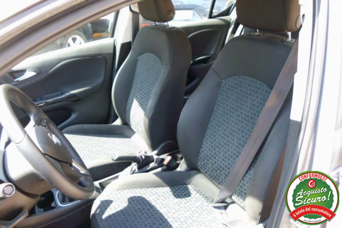 Opel Corsa 1.2 5 porte Cosmo (11)