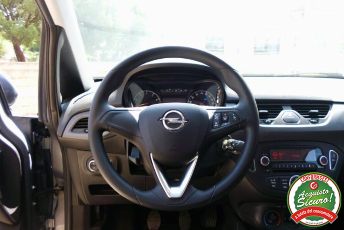 Opel Corsa 1.2 5 porte Cosmo (13)