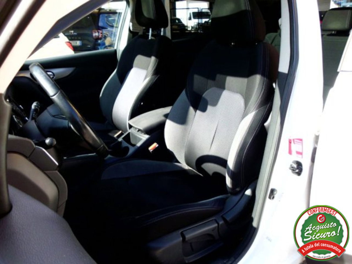 Nissan Qashqai 1.6 dCi 2WD XTronic Tekna (11)