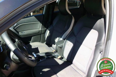 Renault Captur Full Hybrid E-Tech 145 CV Initiale Paris (11)