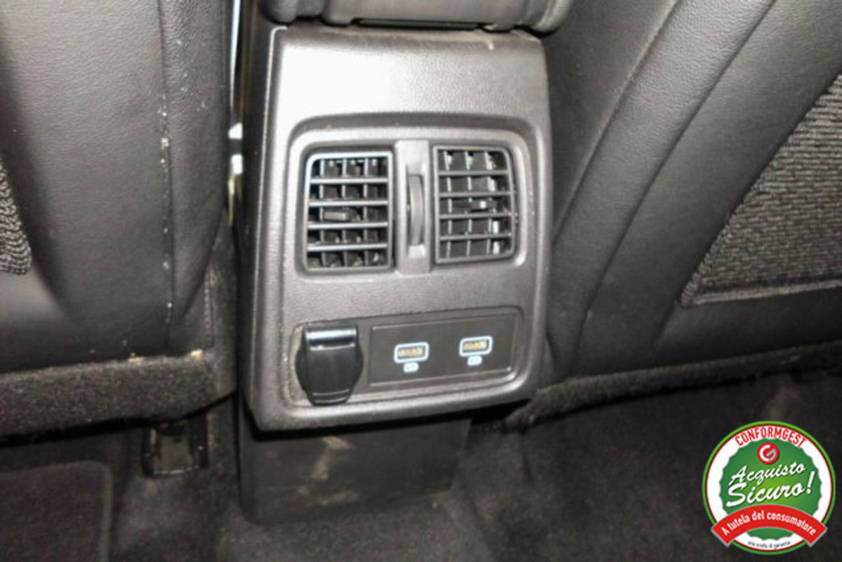 Renault Captur Full Hybrid E-Tech 145 CV Initiale Paris (15)