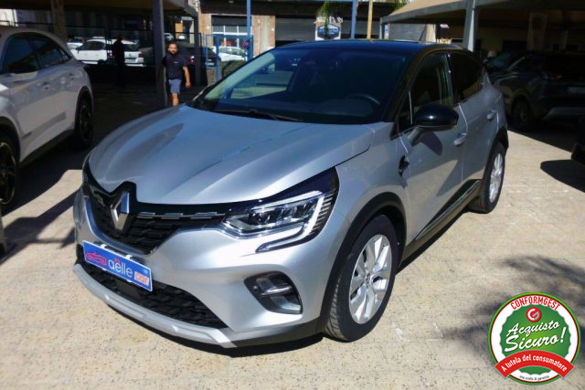 Renault Captur Full Hybrid E-Tech 145 CV Initiale Paris (3)