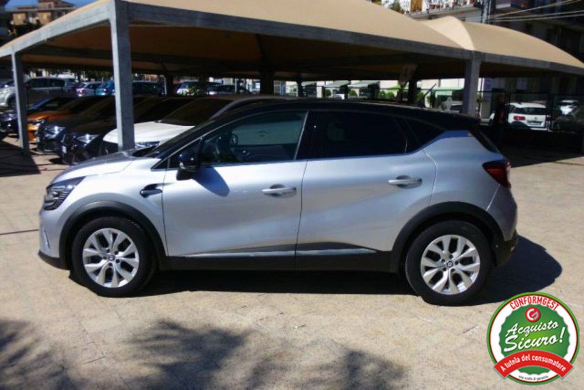 Renault Captur Full Hybrid E-Tech 145 CV Initiale Paris (4)