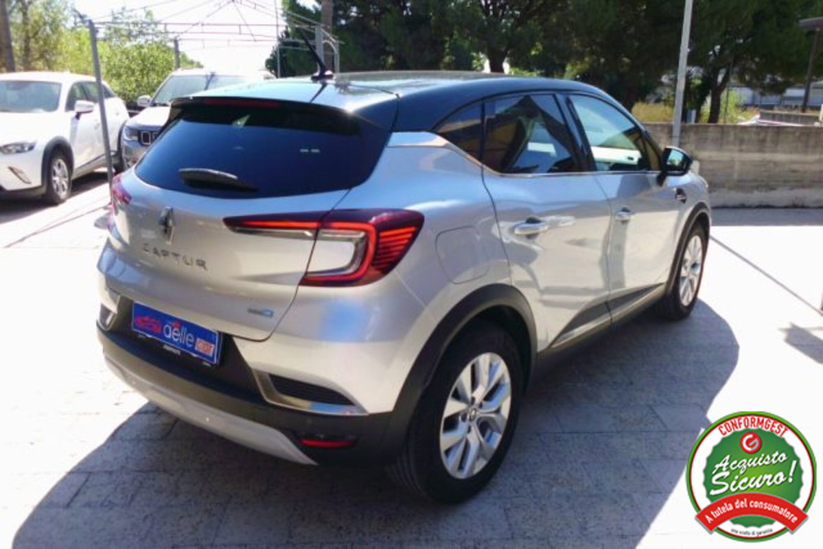 Renault Captur Full Hybrid E-Tech 145 CV Initiale Paris (7)