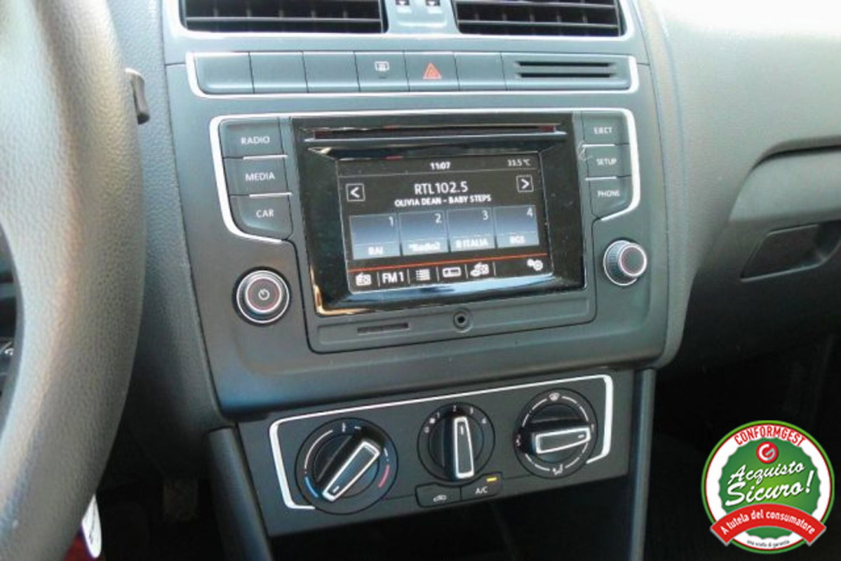Volkswagen Polo 1.0 MPI 75 CV 5p. Comfortline (18)