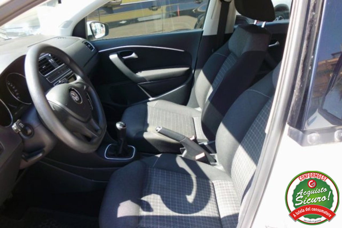 Volkswagen Polo 1.0 MPI 75 CV 5p. Comfortline (9)