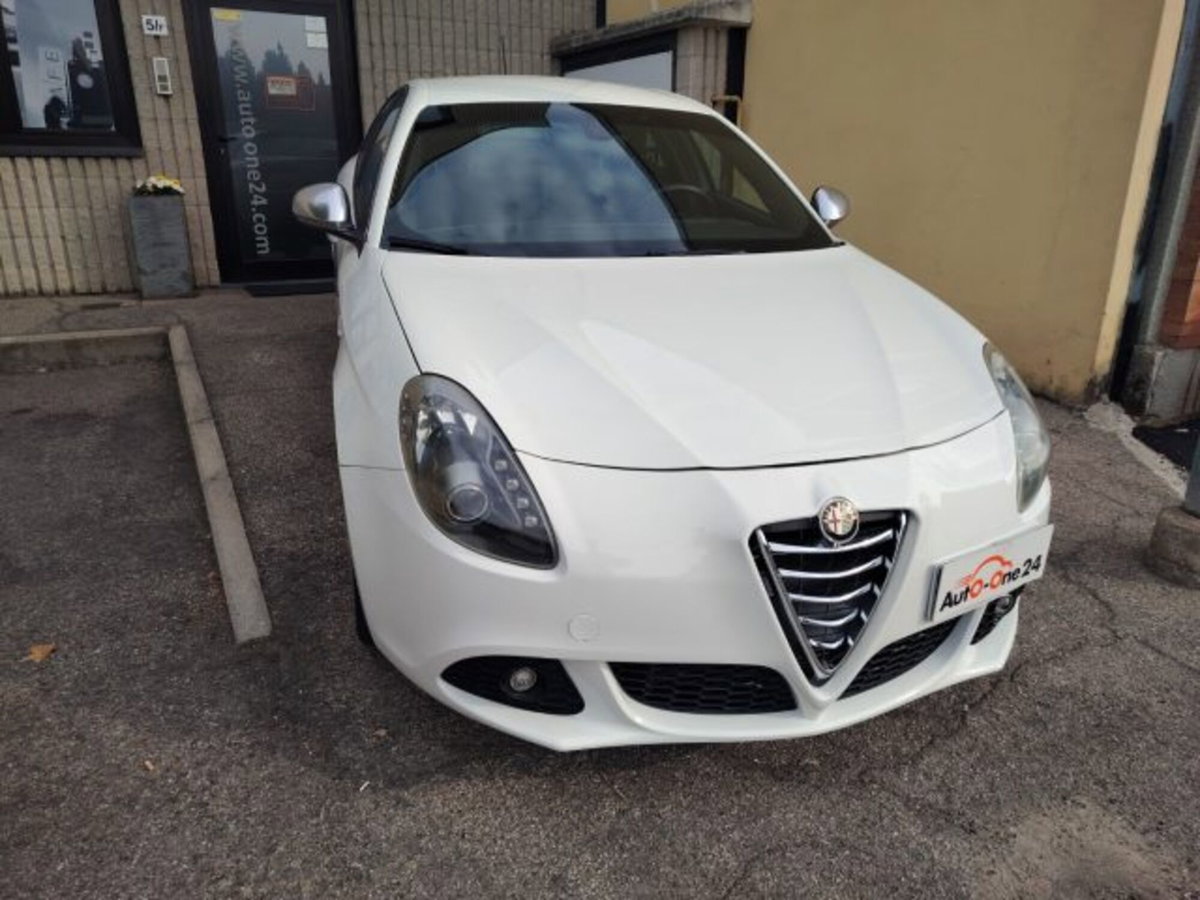 Alfa Romeo Giulietta 2.0 JTDm-2 Exclusive 140cv (2)