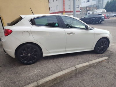Alfa Romeo Giulietta 2.0 JTDm-2 Exclusive 140cv (7)