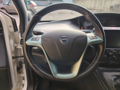 Lancia Ypsilon 1.0 FireFly 5 porte S&S Hybrid Gold Plus (11)