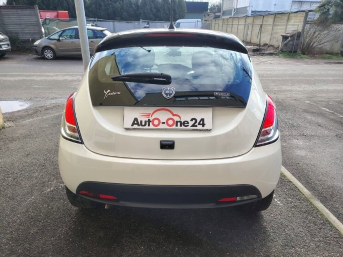 Lancia Ypsilon 1.0 FireFly 5 porte S&S Hybrid Gold Plus (7)