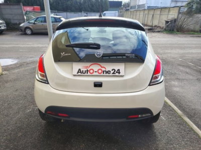 Lancia Ypsilon 1.0 FireFly 5 porte S&S Hybrid Gold Plus (7)