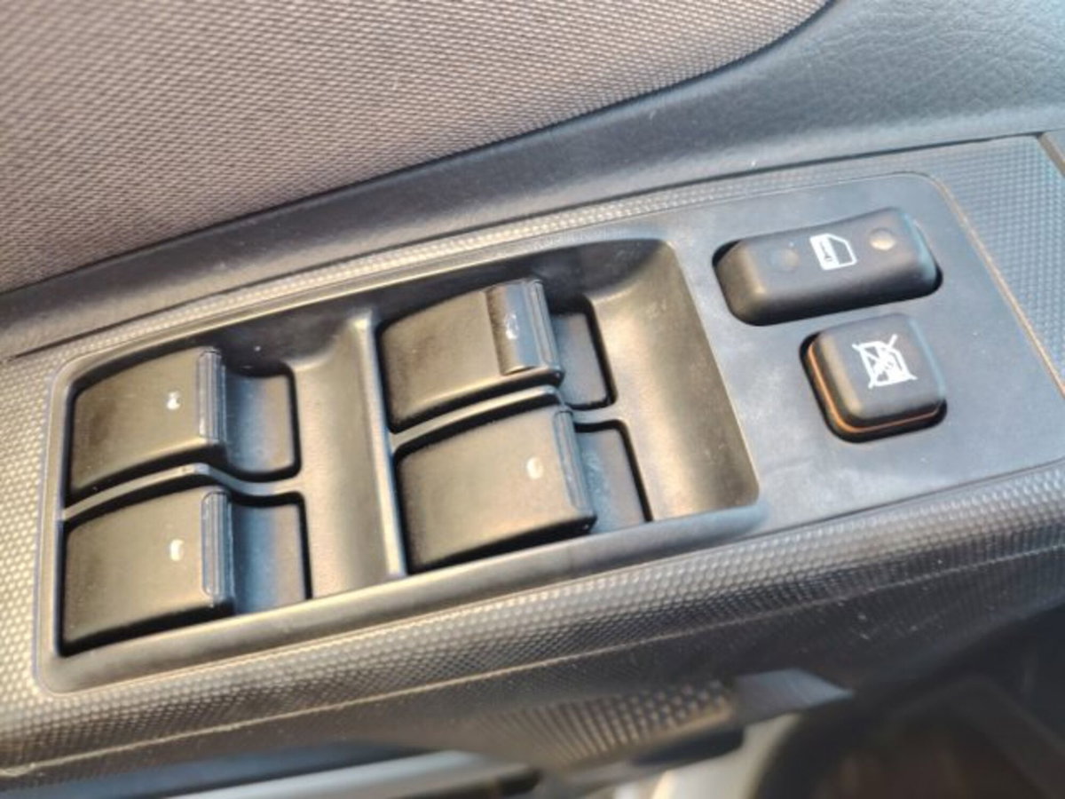 Toyota Corolla Verso 1.8 16V Sol (12)