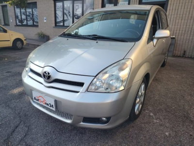 Toyota Corolla Verso 1.8 16V Sol (3)