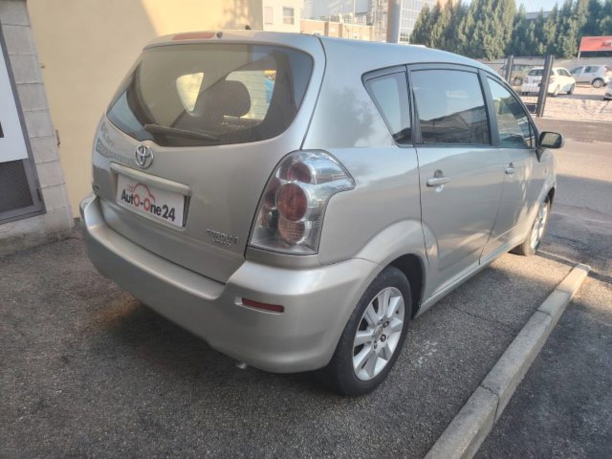 Toyota Corolla Verso 1.8 16V Sol (6)