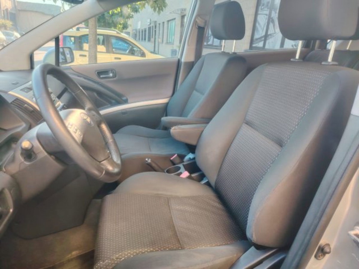 Toyota Corolla Verso 1.8 16V Sol (9)
