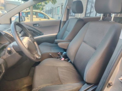Toyota Corolla Verso 1.8 16V Sol (9)