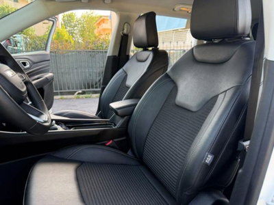 Jeep Compass 1.3 T4 190CV PHEV AT6 4xe Business Plus (8)