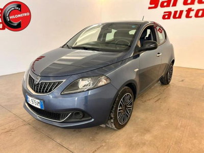 Lancia Ypsilon 1.0 FireFly 5 porte S&S Hybrid Silver Plus usata