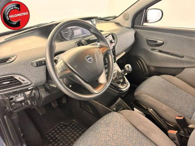 Lancia Ypsilon 1.0 FireFly 5 porte S&S Hybrid Silver Plus (7)