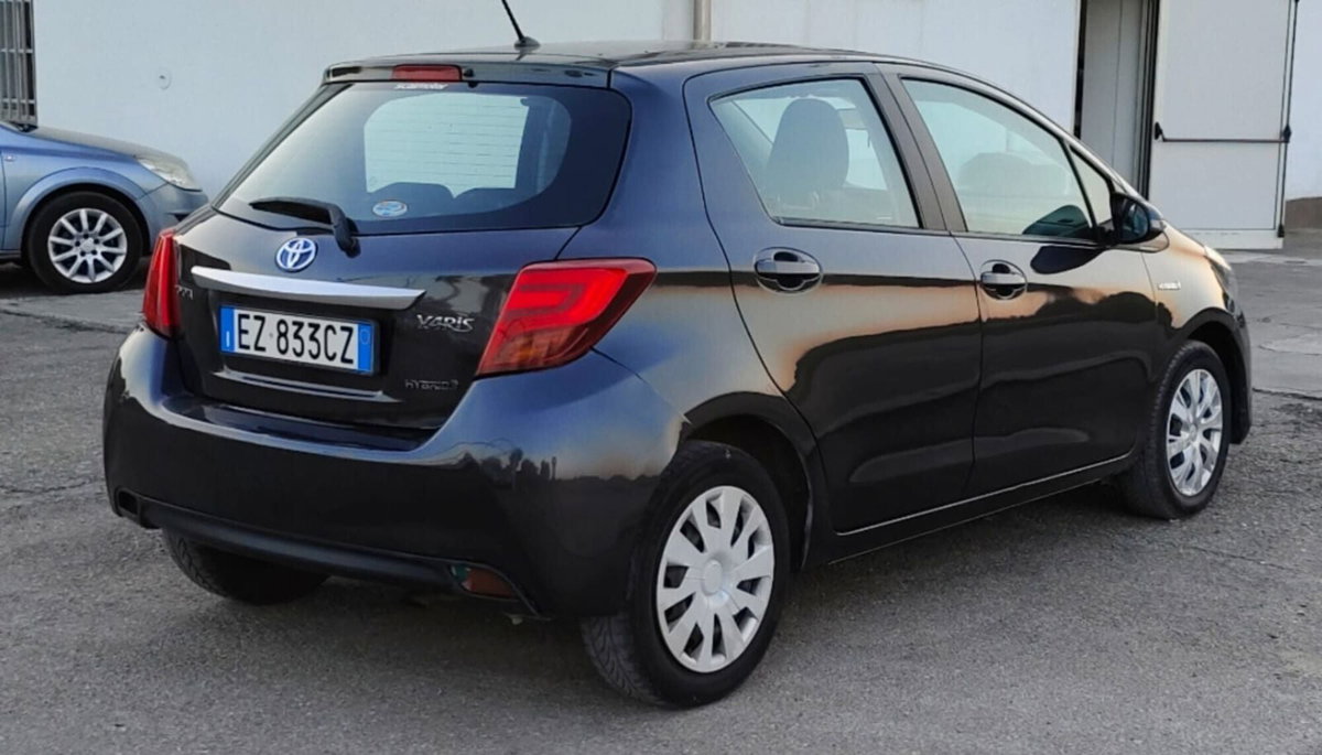Toyota Yaris 1.5 Hybrid 5 porte Active (19)