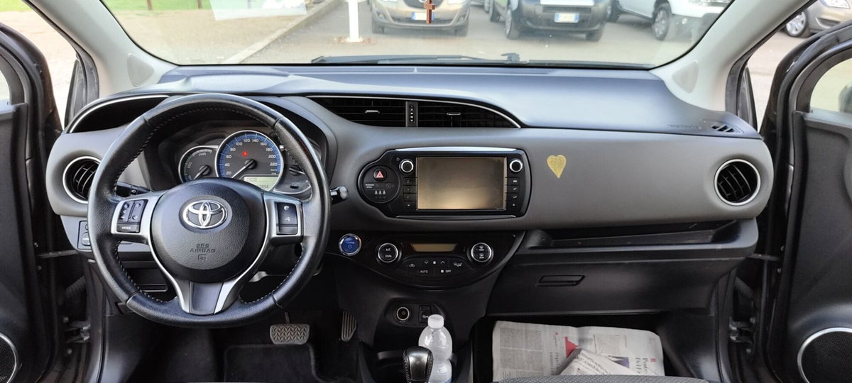 Toyota Yaris 1.5 Hybrid 5 porte Active (9)