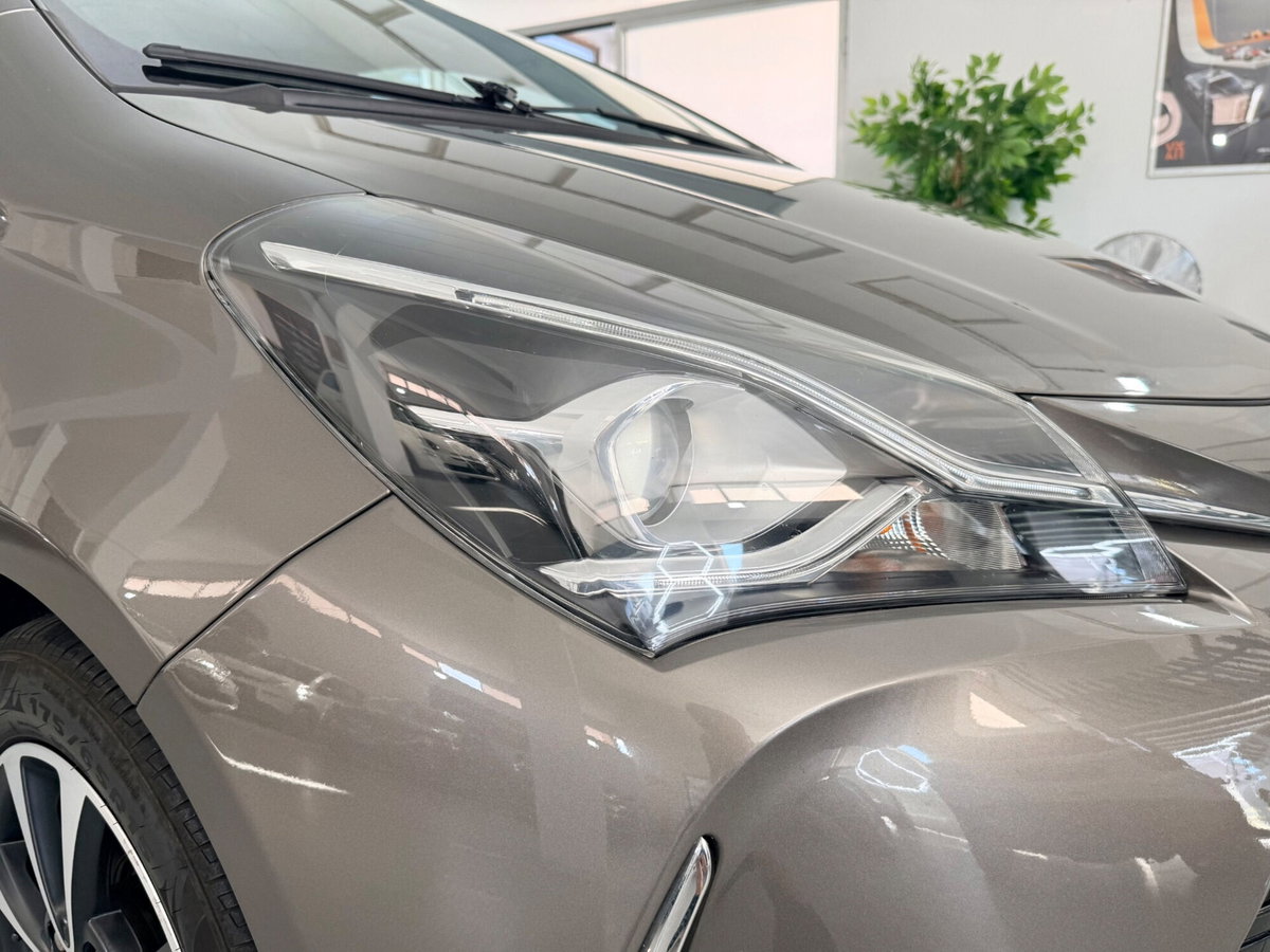 Toyota Yaris 1.5 Hybrid 5 porte Energy (12)
