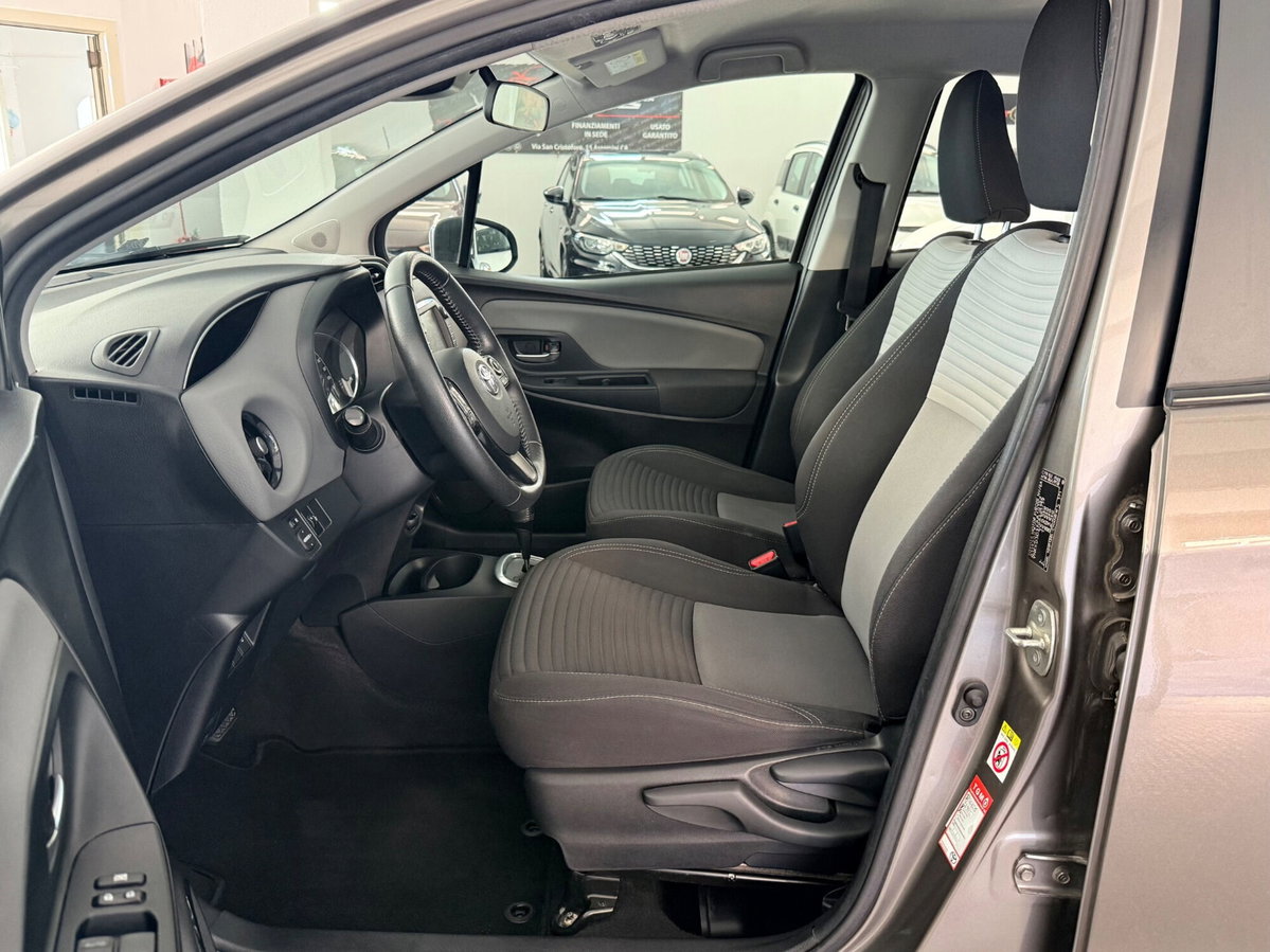 Toyota Yaris 1.5 Hybrid 5 porte Energy (14)