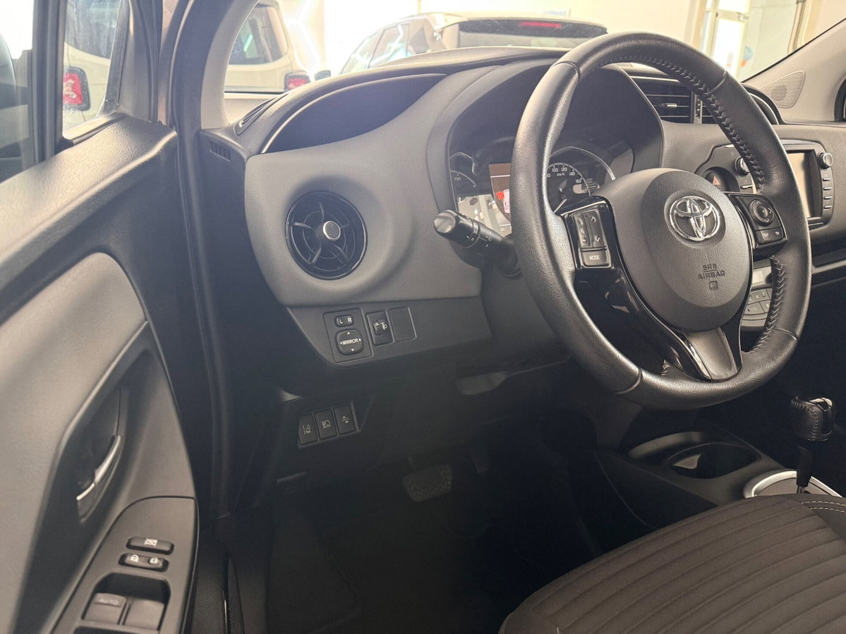 Toyota Yaris 1.5 Hybrid 5 porte Energy (15)