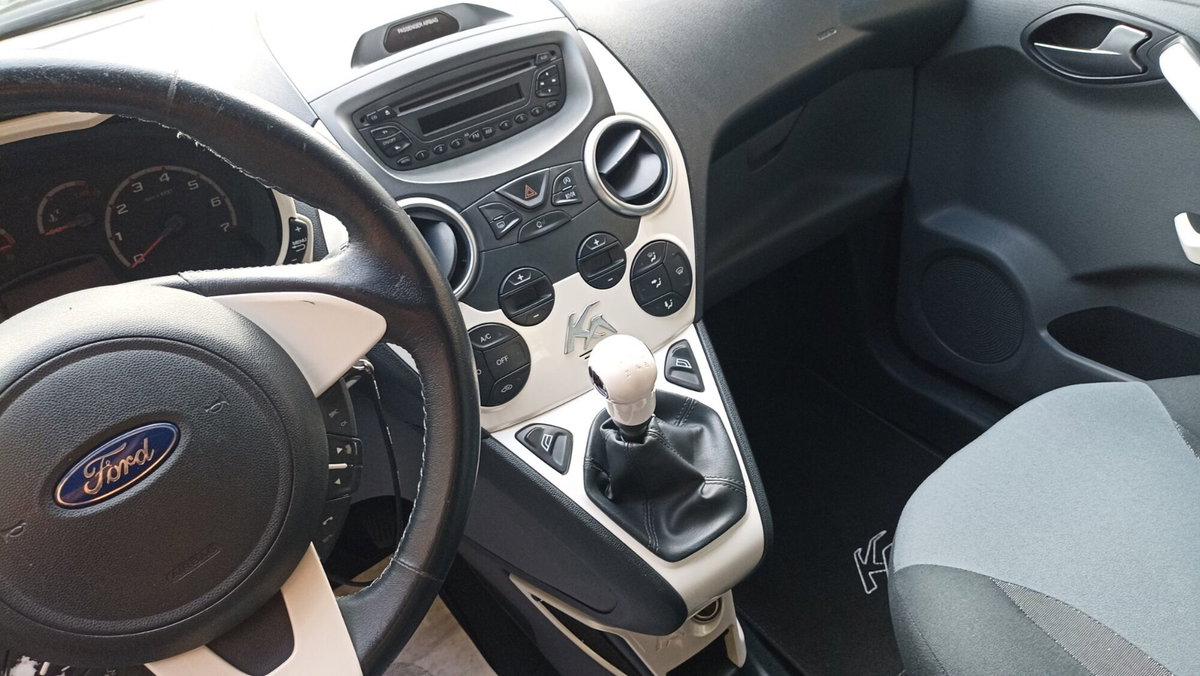 Ford Ka 1.2 8V 69 CV Black&White Edition (13)
