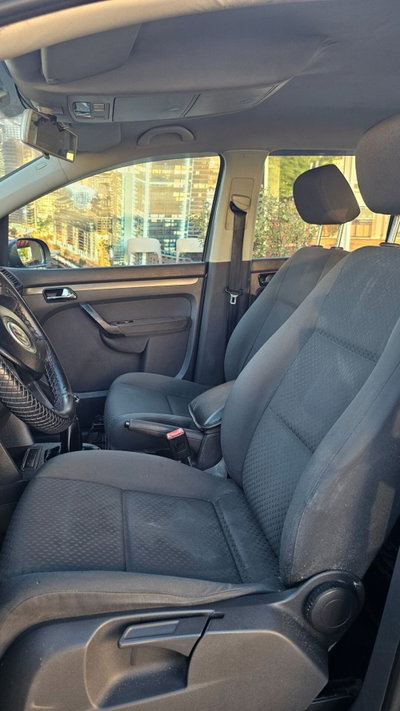 Volkswagen Touran TDI 90CV Conceptline (9)