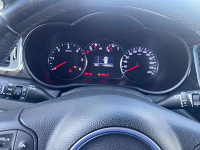 Kia Carens 1.7 CRDi 115 CV Class (11)