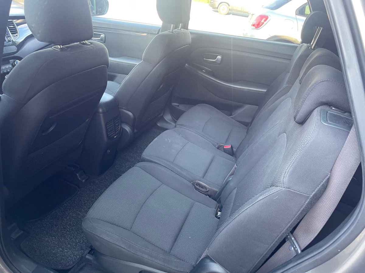 Kia Carens 1.7 CRDi 115 CV Class (13)