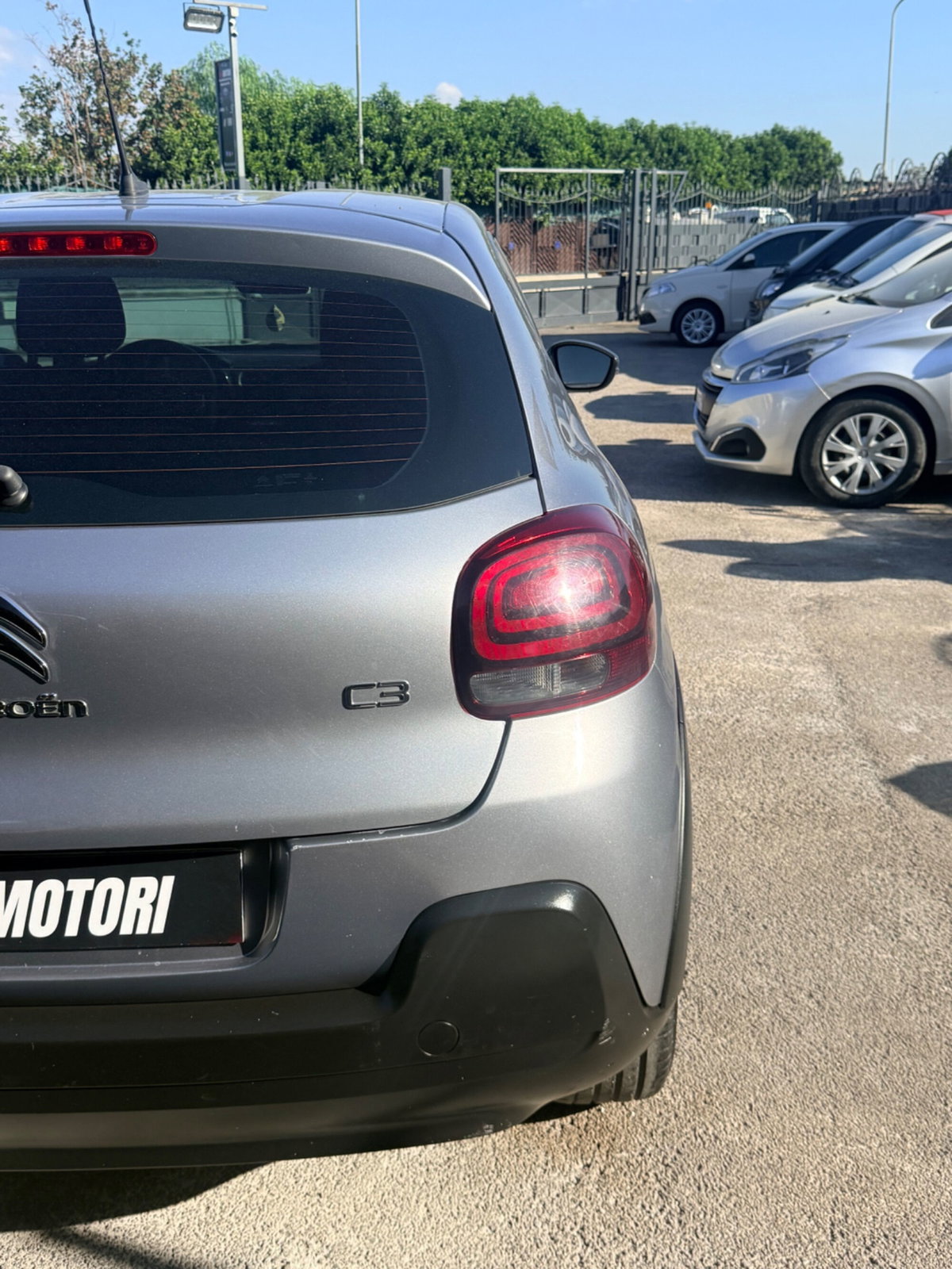Citroen C3 BlueHDi 100 S&S Shine (15)