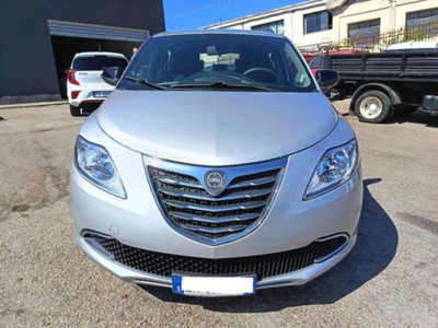Lancia Ypsilon 1.2 69 CV 5 porte Platinum (3)