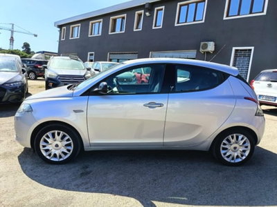 Lancia Ypsilon 1.2 69 CV 5 porte Platinum (4)